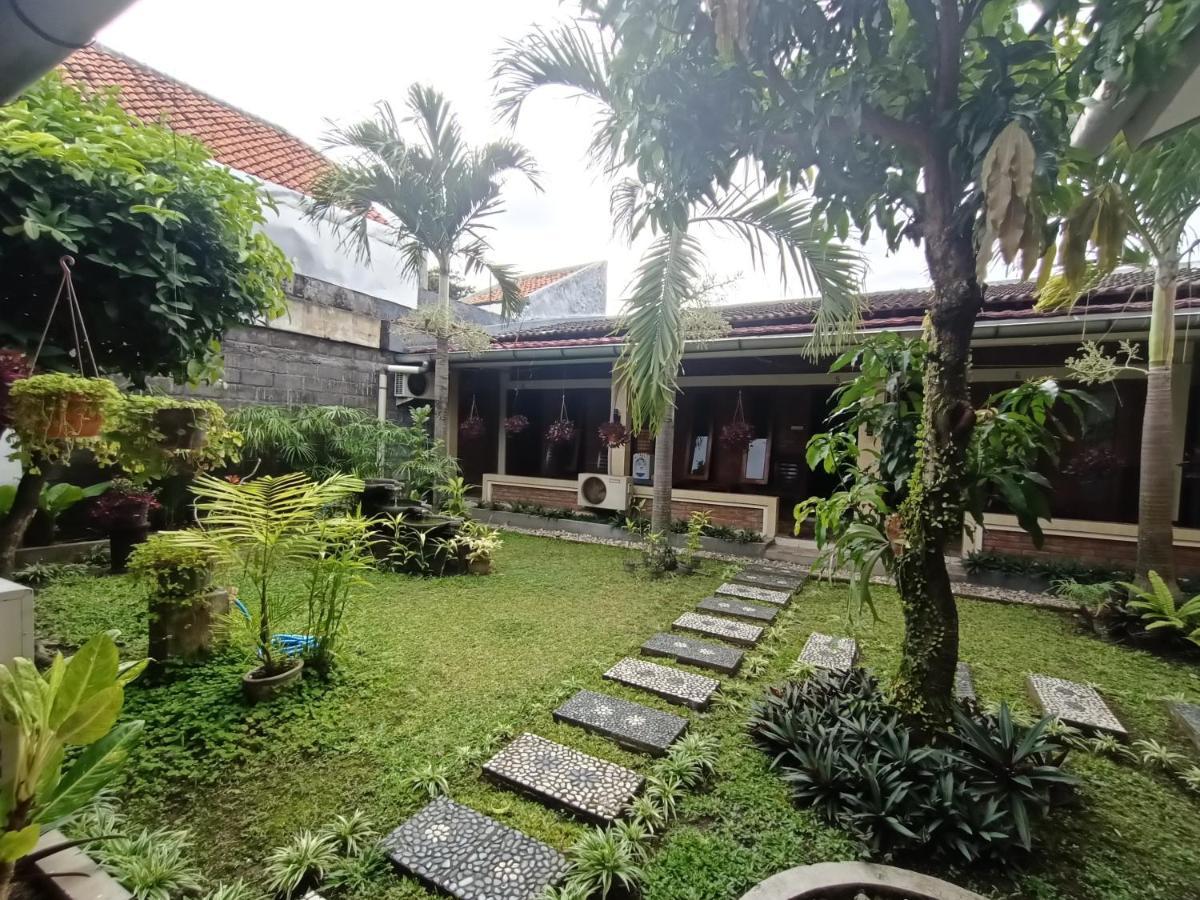 יוגיאקרטה Rumah Kami Guest House מראה חיצוני תמונה